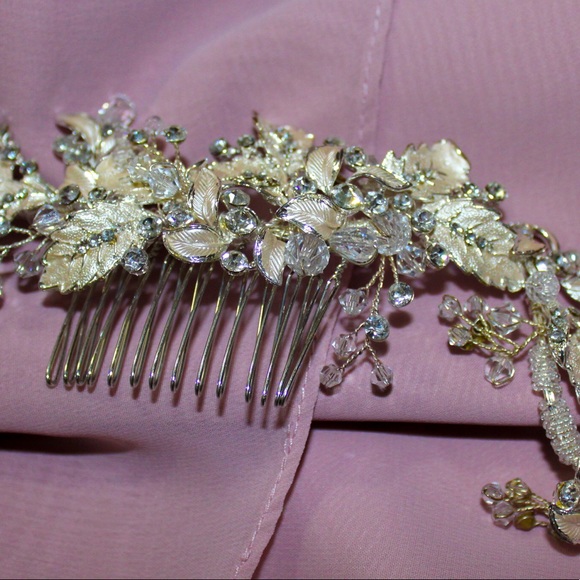 Alfred Angelo Disney Wedding Dress - Sleeping Beauty - Picture 12 of 15